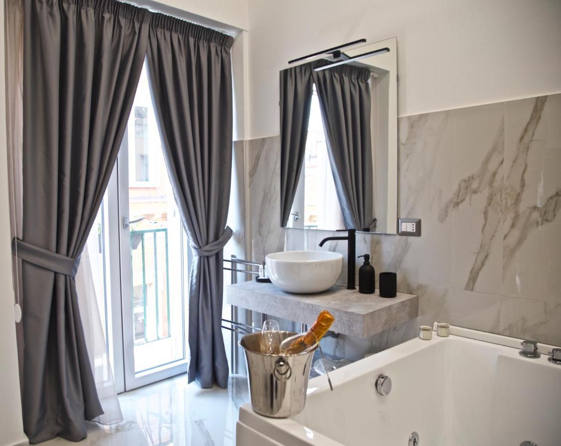 Scugnizzo Apartment Luxury Home Naples Exterior photo